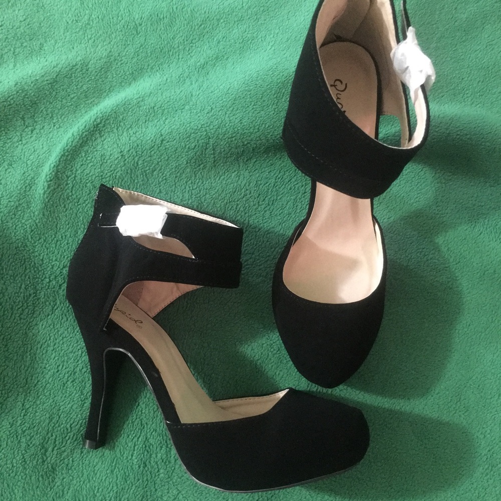 Qupid Black Suede Heels